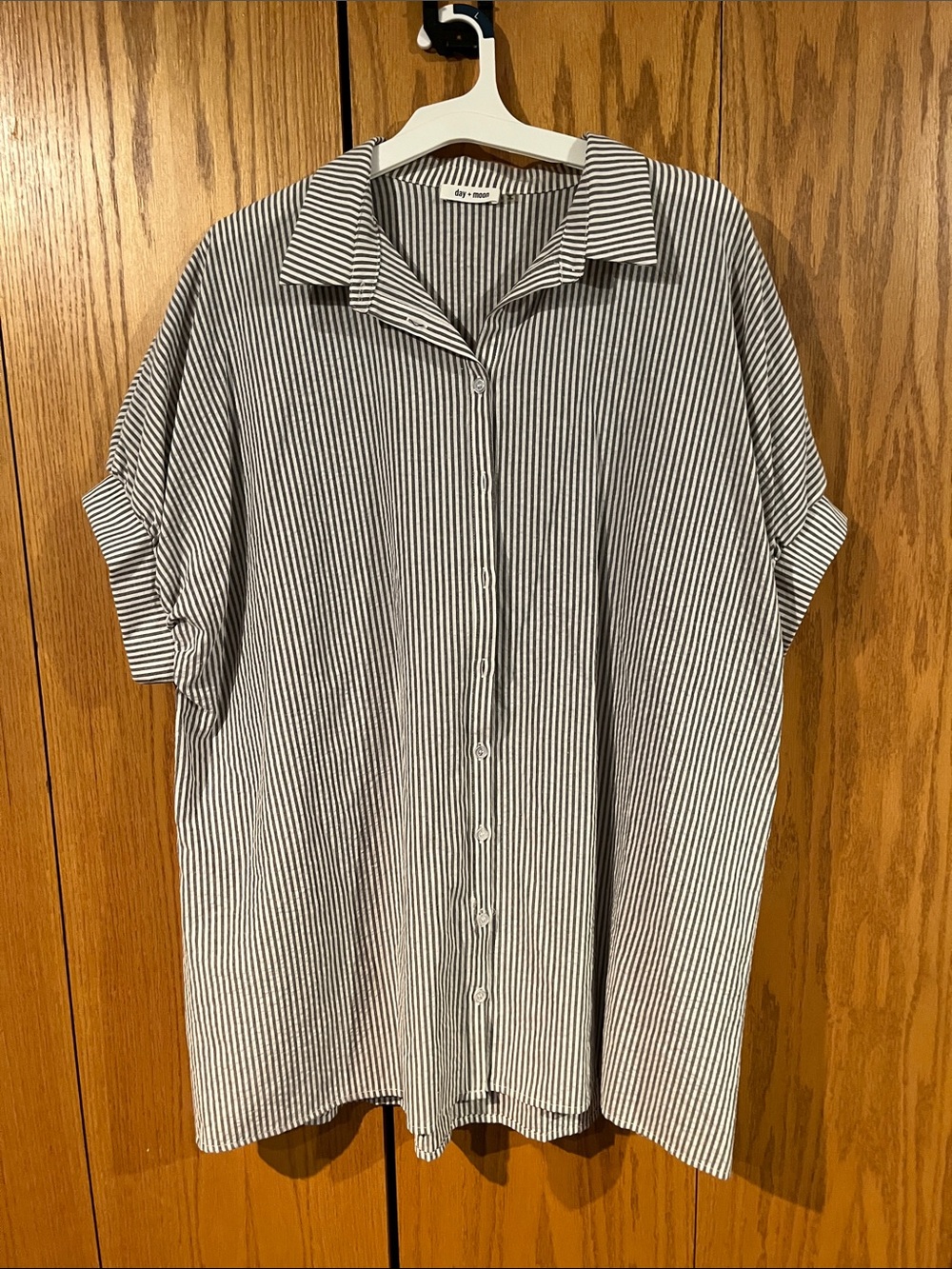 Women’s Striped Short-Sleeve Button-Up Shirt - Black/White